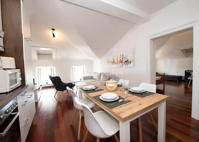 Mascagni Modern Seaview