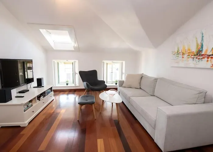 Mascagni Modern Seaview Apartmán *